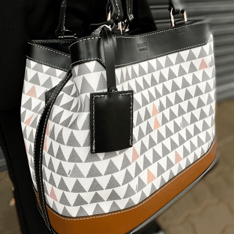 BOLSA SCHUTZ TRIANGLE NEO EMMA BRANCA S5001811840002