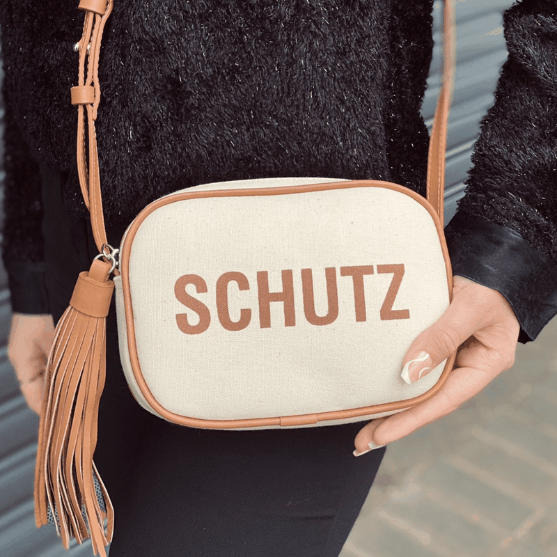 BOLSA SCHUTZ KATE PEQUENA LOGO 