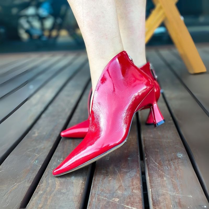 BOTA CECCONELLO VERNIZ CANO CURTO VERMELHO 