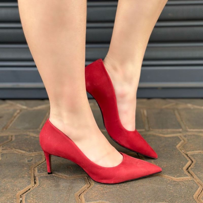 SCARPIN SCHUTZ NOBUCK SALTO MÉDIO VERMELHO