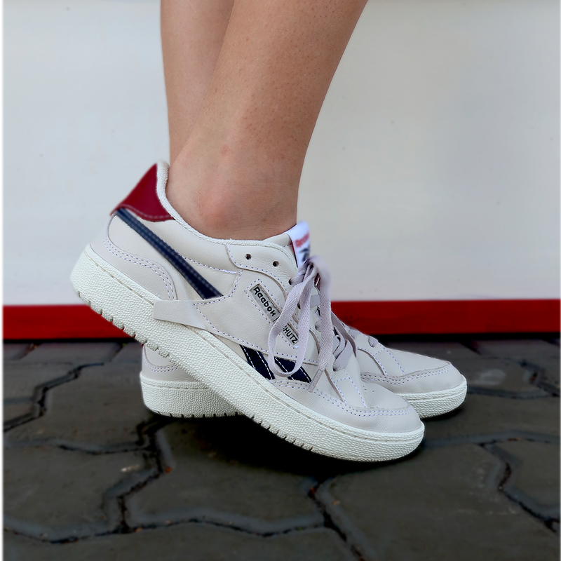 TENIS SCHUTZ REEBOK OFF WHITE