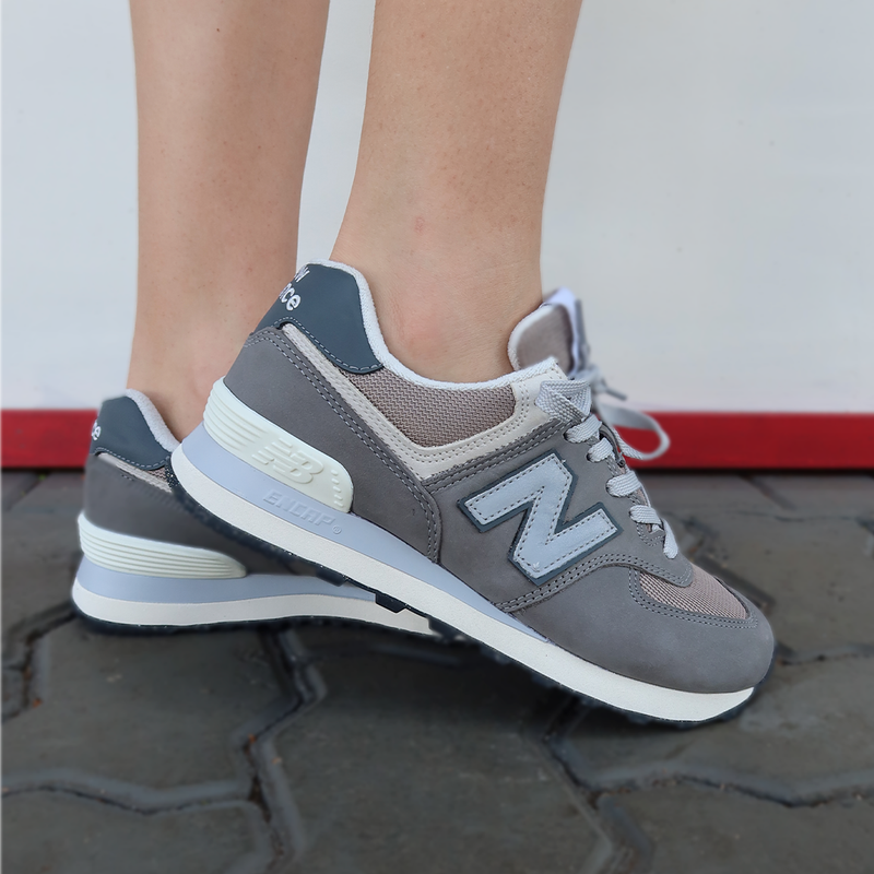 TENIS NEW BALANCE 574 CINZA/ TAUPE