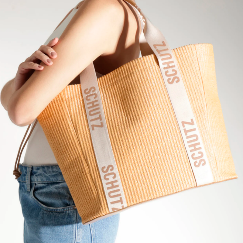 BOLSA SCHUTZ SHOPPING RAFIA NATURAL BEGE