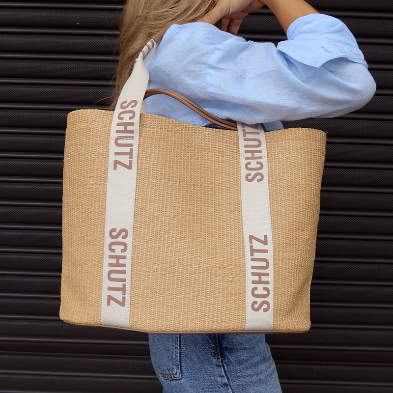 BOLSA SCHUTZ SHOPPING RAFIA NATURAL BEGE