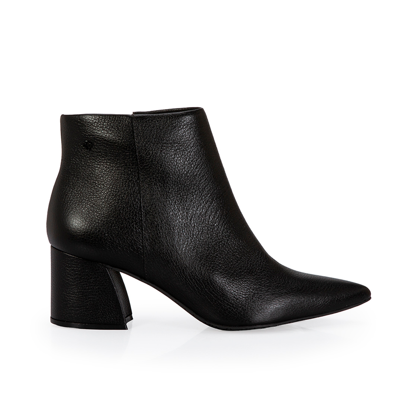 BOTA CAPODARTE CANO CURTO COURO PRETO