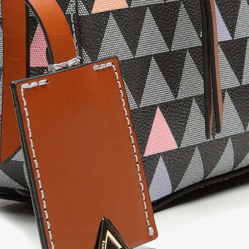 BOLSA SCHUTZ TIRACOLO LILI TRIANGLE PRETA