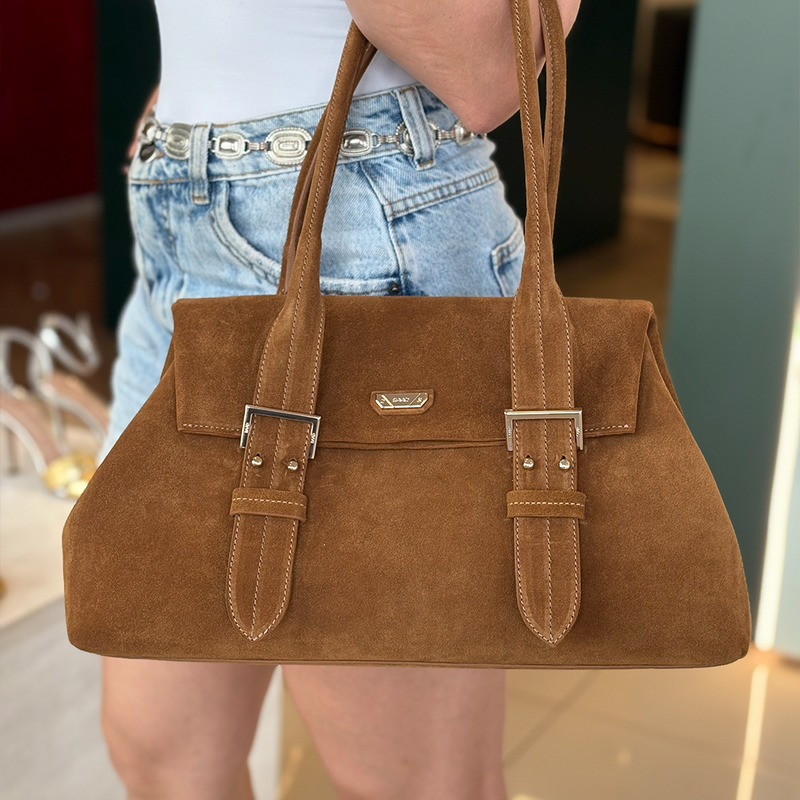 BOLSA SAAD DE OMBRO SUEDE CASTANHO