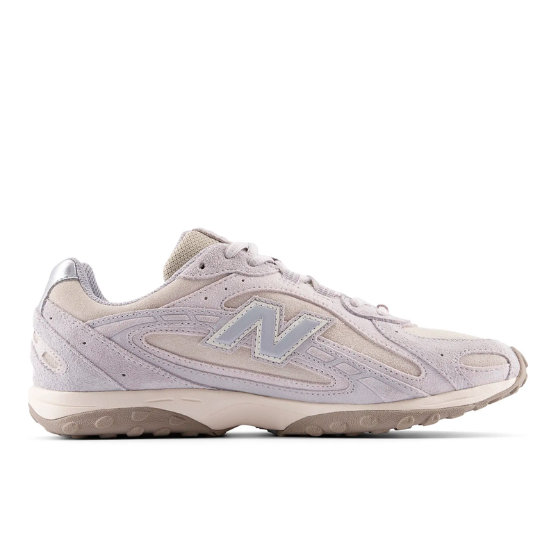 Tênis New Balance 204L