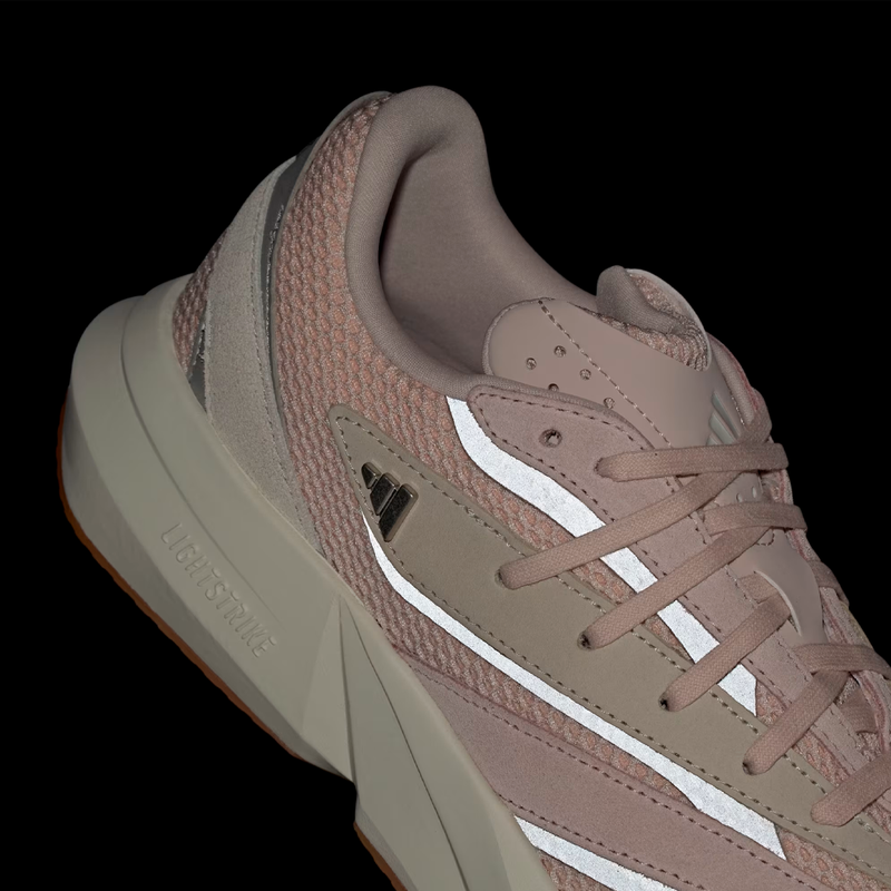 Tênis Adidas LightBlaze 