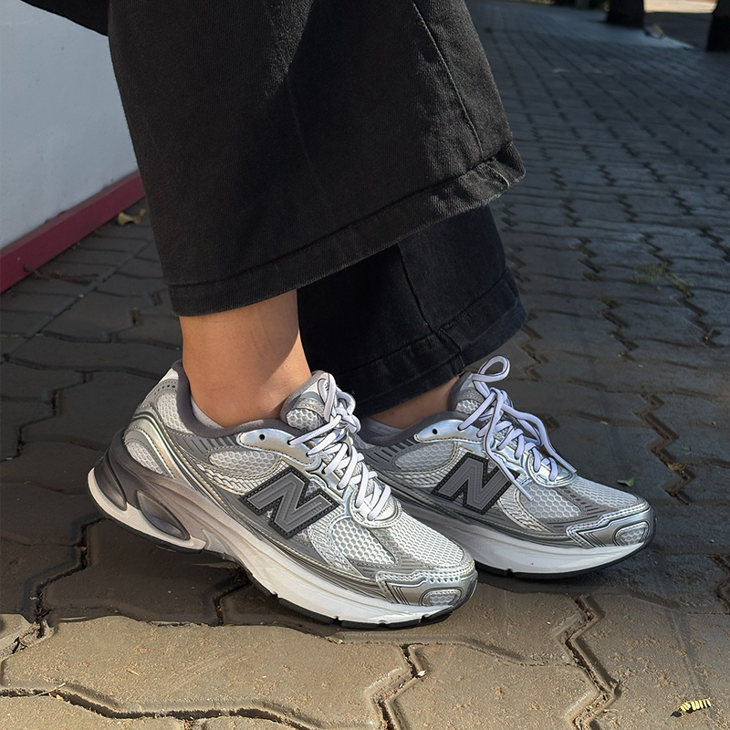 Tênis New Balance 2010 Cinza