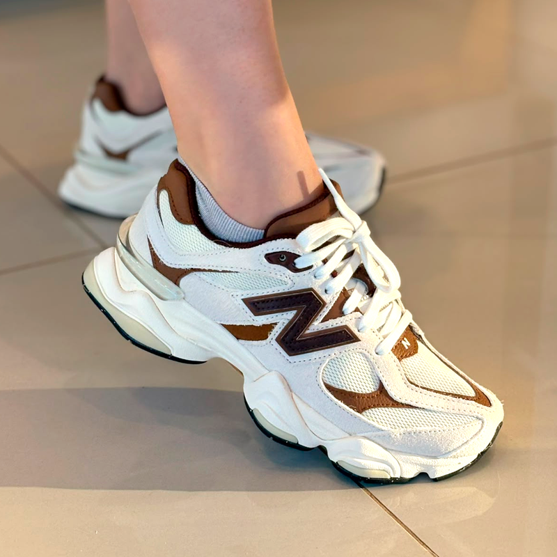 Tênis New Balance 9060