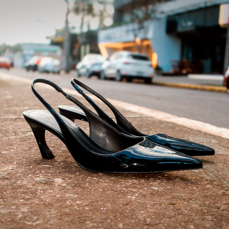 Scarpin Schutz Slingback Lexi Mid Verniz Preto