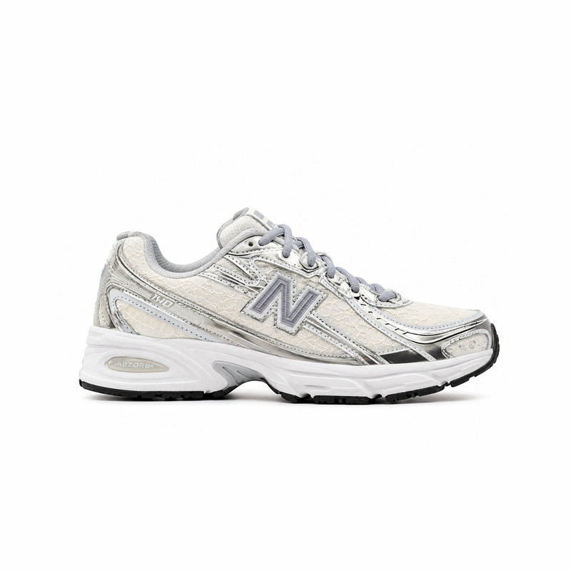 Tênis New Balance 740 Branco e Prata com Renda