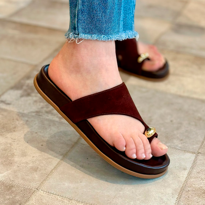Papete Schutz Flatform Tira no Dedo Couro Marrom