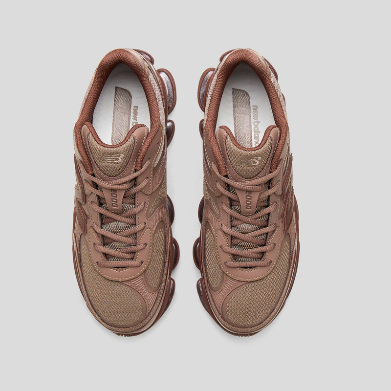 Tênis New Balance 2000L Marrom