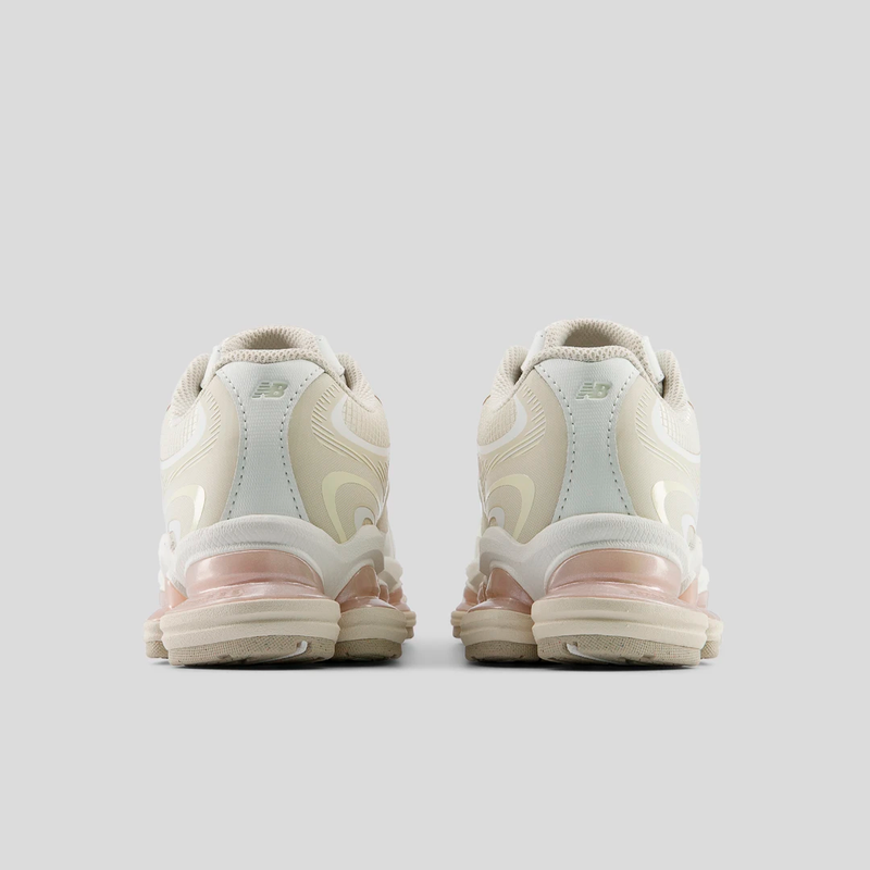Tênis New Balance 2000 Bege