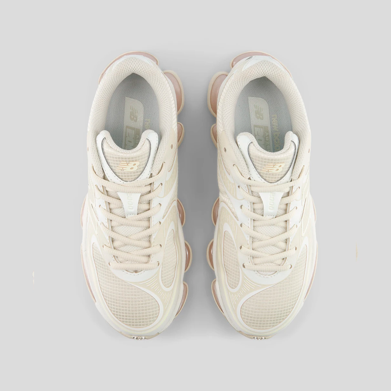 Tênis New Balance 2000 Bege