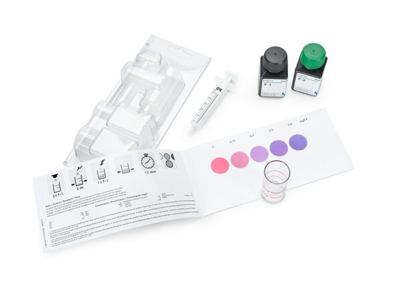 MCOLORTEST FLUORETO (0,15-0,8 mg/L F), CARTÃO COMPARATIVO - MERCK - 100 TESTES