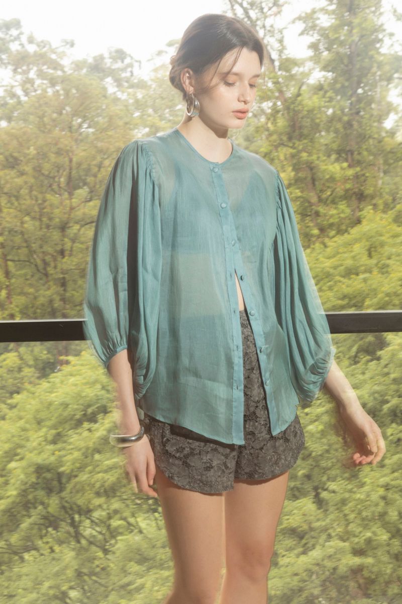 Shorts  Renda Cinza