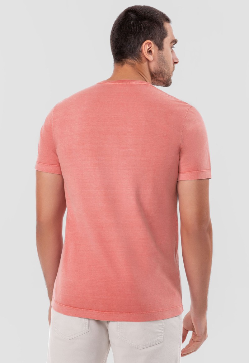 Camiseta masculina malha estonada com estampa Hangar 33 | Vermelho