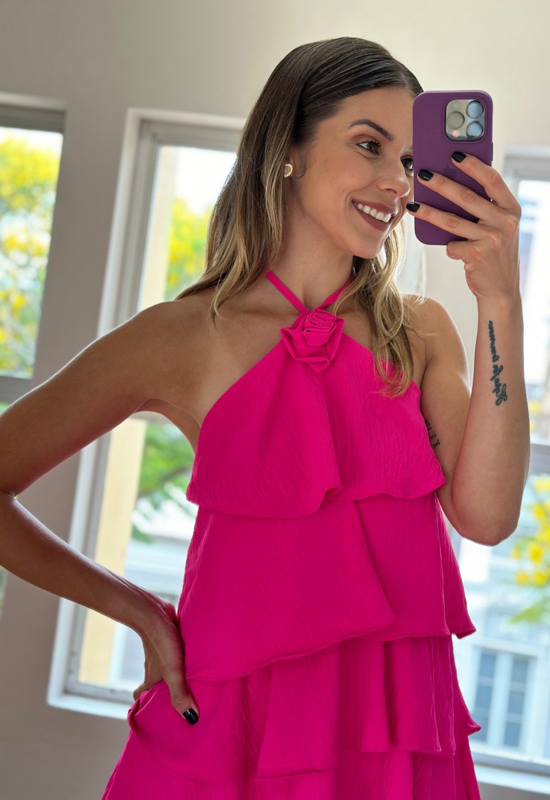 Vestido curto frente única detalhe flor babados Fernanda | Pink 