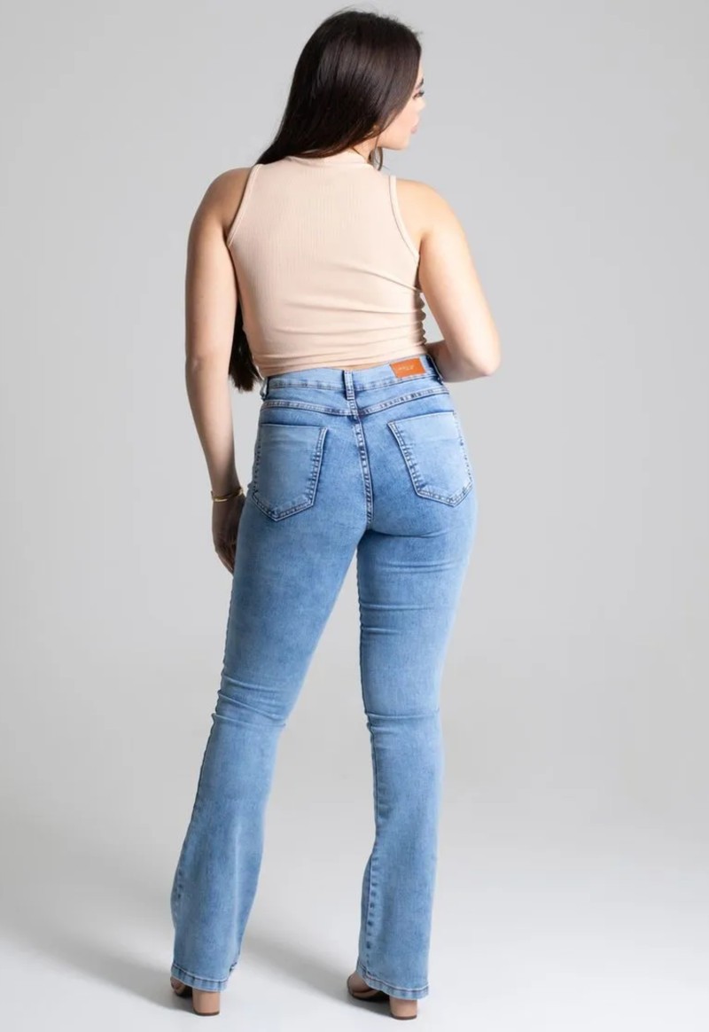 Calça feminina jeans boot cut Sawary | Azul Médio