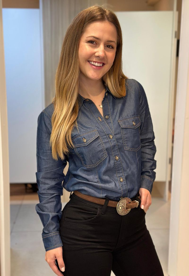 Camisa feminina com gola Aishty | Azul escuro