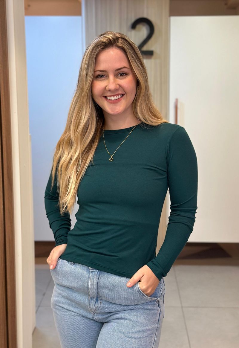 Blusa feminina básica manga longa gola média Lunender | Verde 