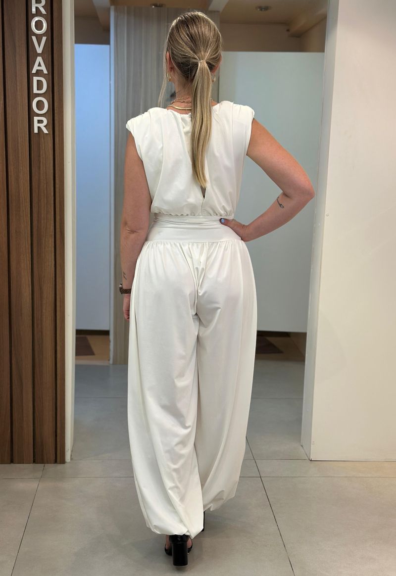 Macacão Aladim com ombreira | Branco