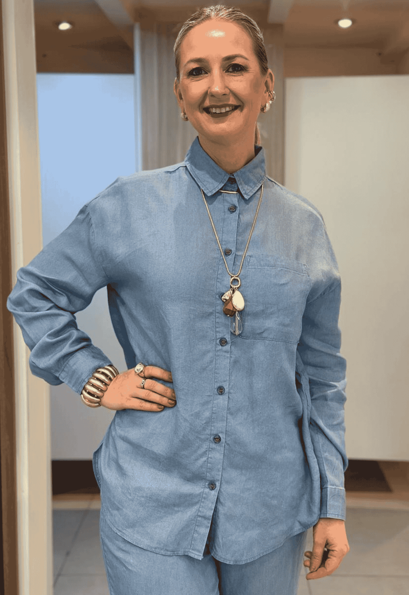 Camisa Feminina Jeans Leve com botão Aishty | Jeans Claro