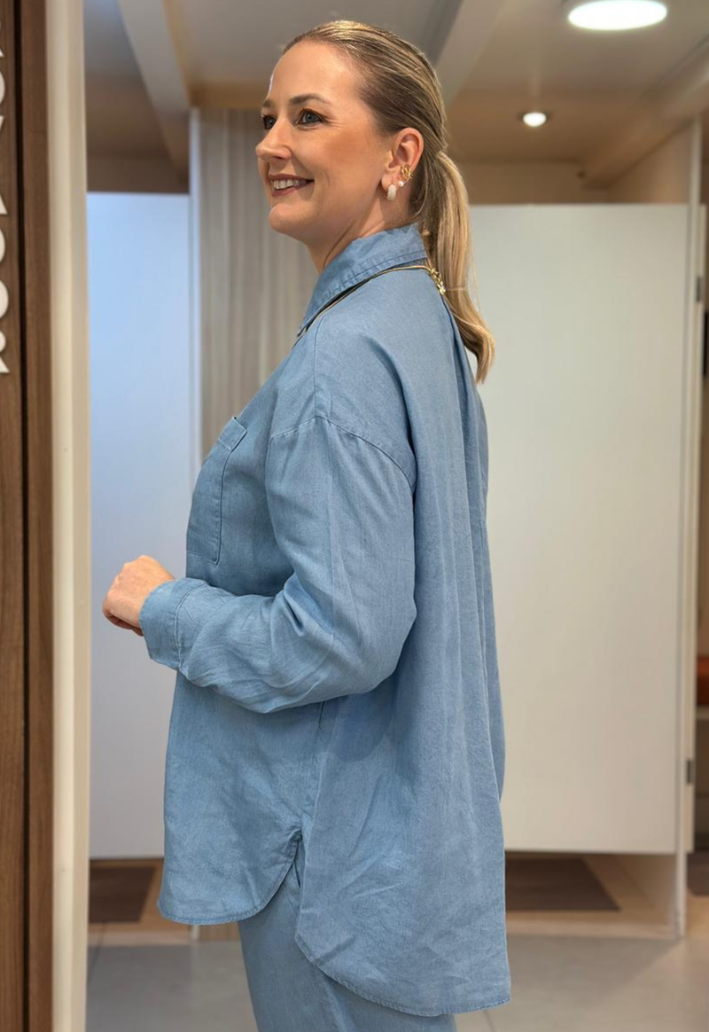 Camisa Feminina Jeans Leve com botão Aishty | Jeans Claro