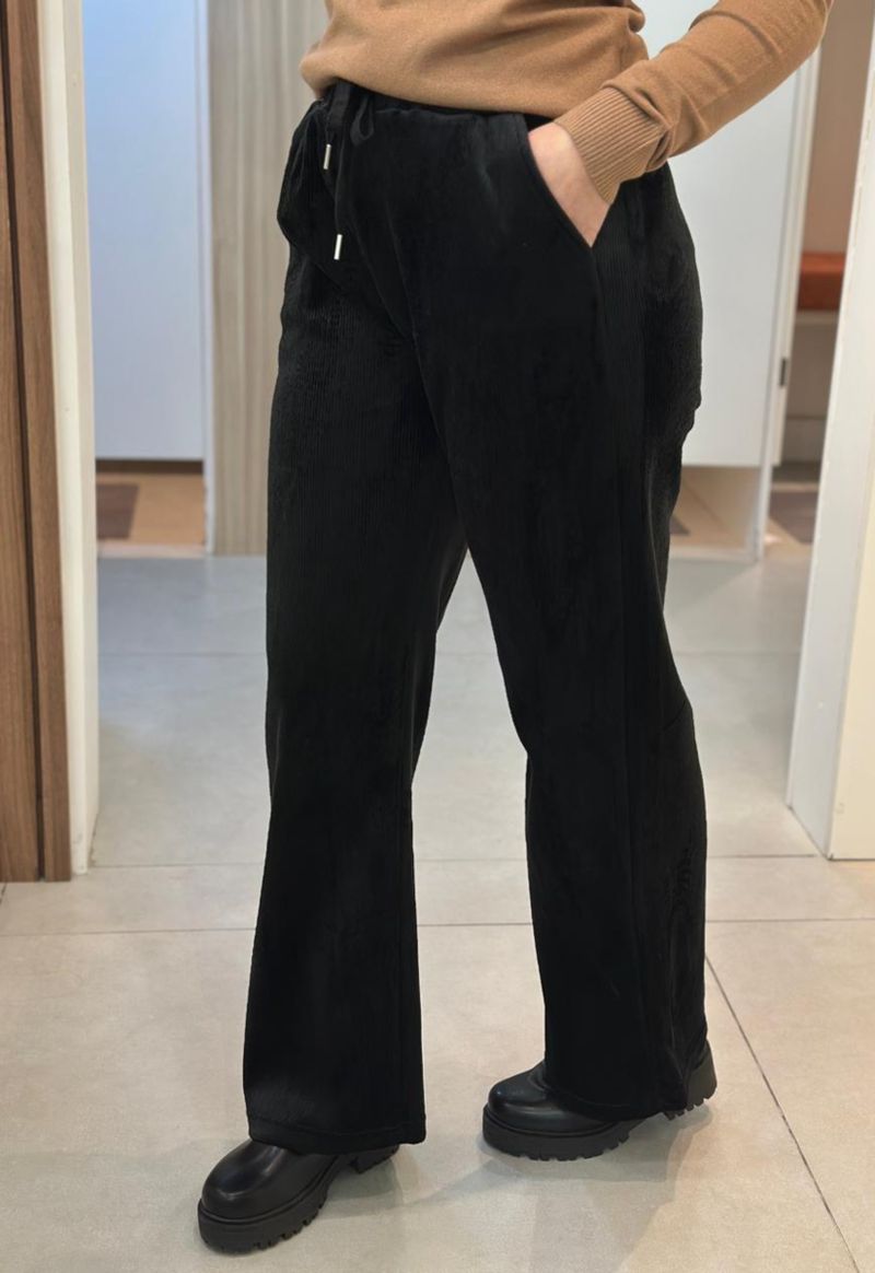 Calça Feminina Veludo Cotele Reta  Facinelli | Preto