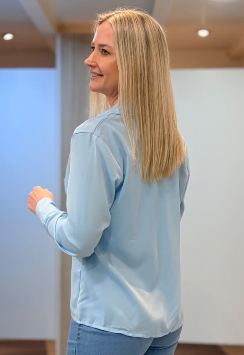 Camisa com botão forrado frente e punho manga longa Wrj |azul bebê