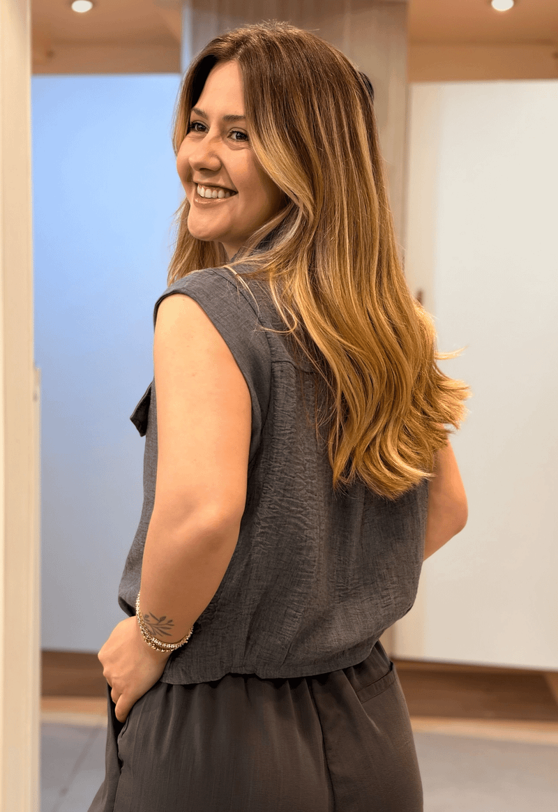 Camisa sem manga com bolsos frontais 210253 Facinelli | grafite