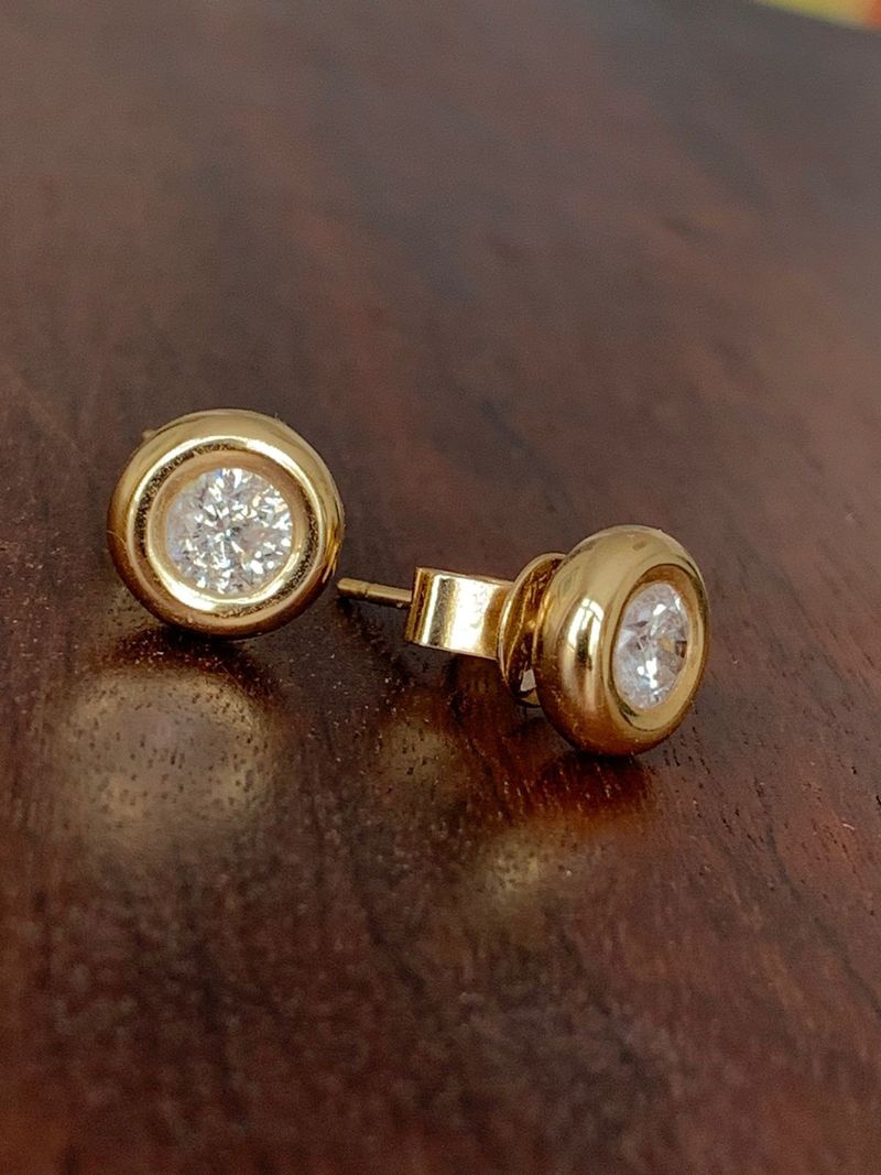 Brinco Solitário Diamantes 0,80cts Ouro Amarelo.