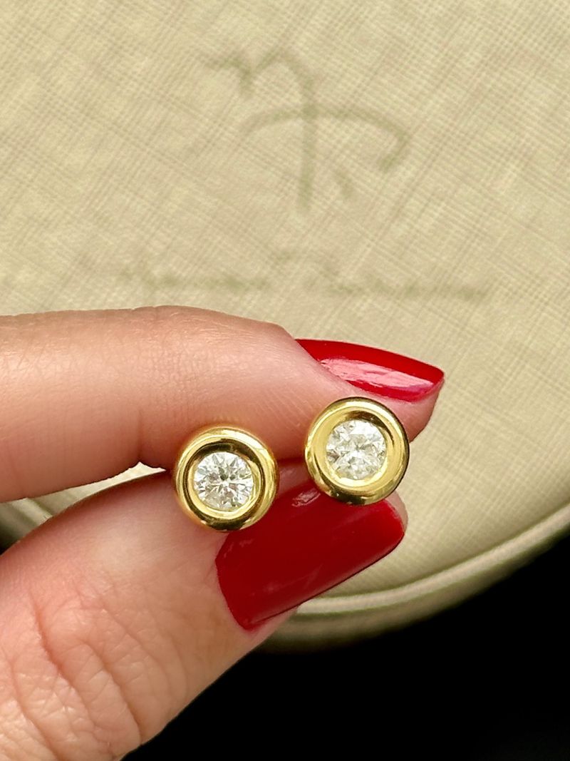 Brinco Solitário Diamantes 0,80cts Ouro Amarelo.