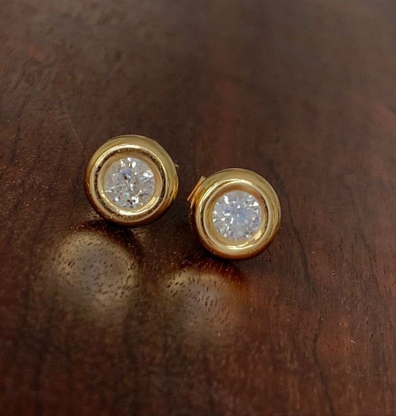 Brinco Solitário Diamantes 0,80cts Ouro Amarelo.
