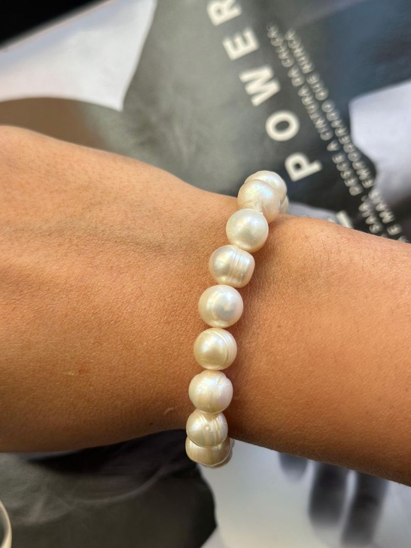 Pulseira de Pérolas com fio de silicone