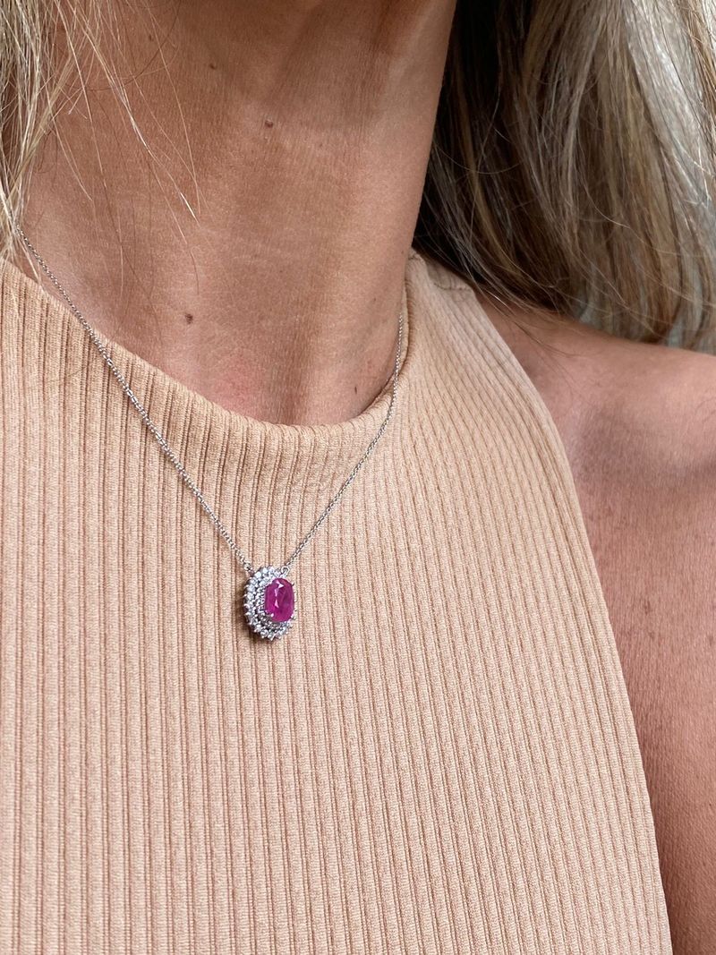 Colar Rubi Oval com Diamantes em Ouro Branco