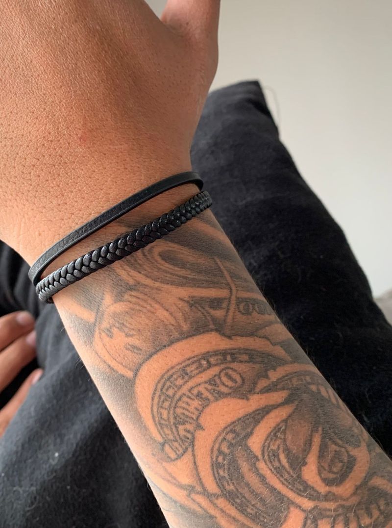 Bracelete Masculino Couro Preto.