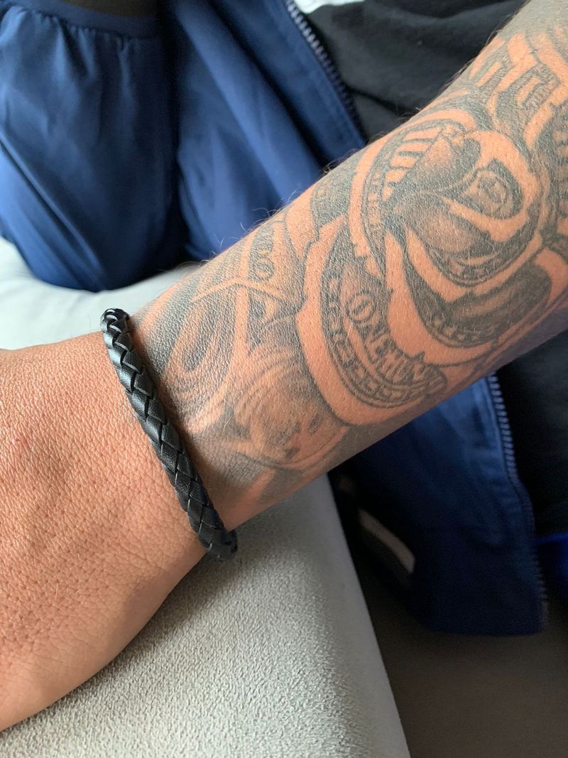 Bracelete Masculino Couro Preto Trançado.