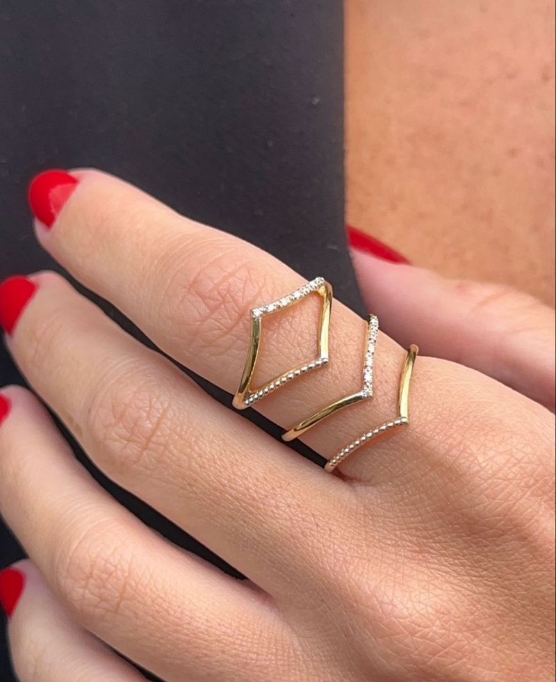 Anel 4 Aros Vazados com Diamante Ouro Amarelos