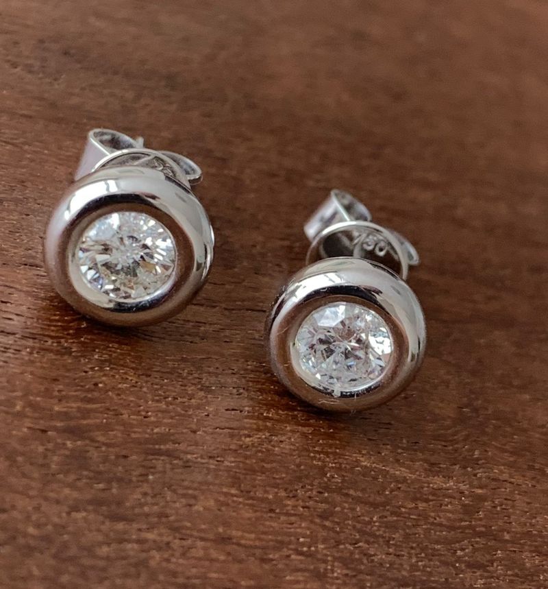 Brinco Solitário Diamante Ouro Branco