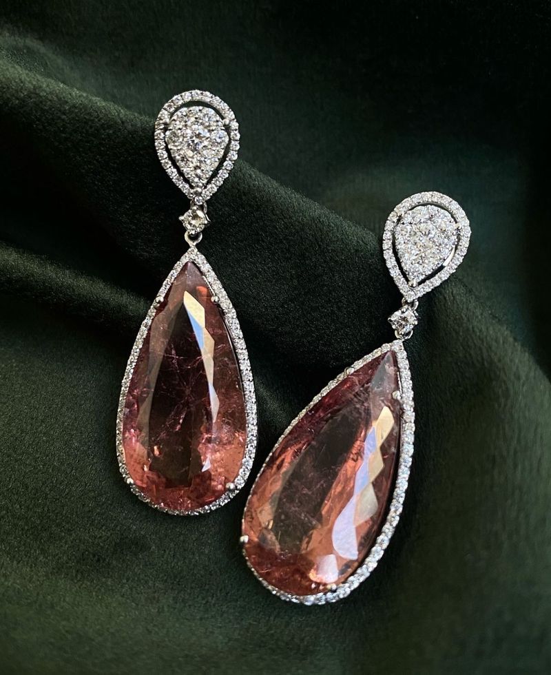 Brinco Gota Morganita e Diamante Ouro Branco