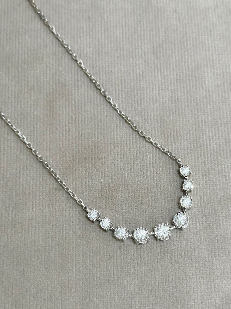 Colar Meia Riviera de Diamante Ouro Branco.