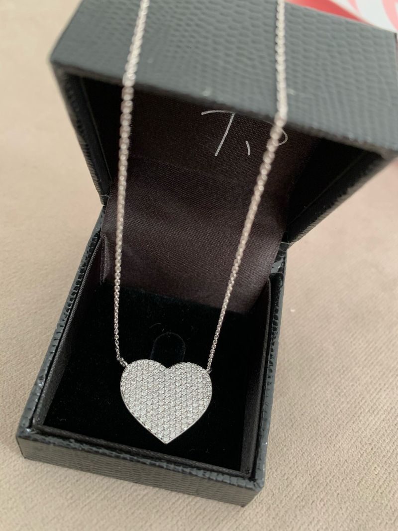 Colar Coração Pavê de Diamante Ouro Branco.