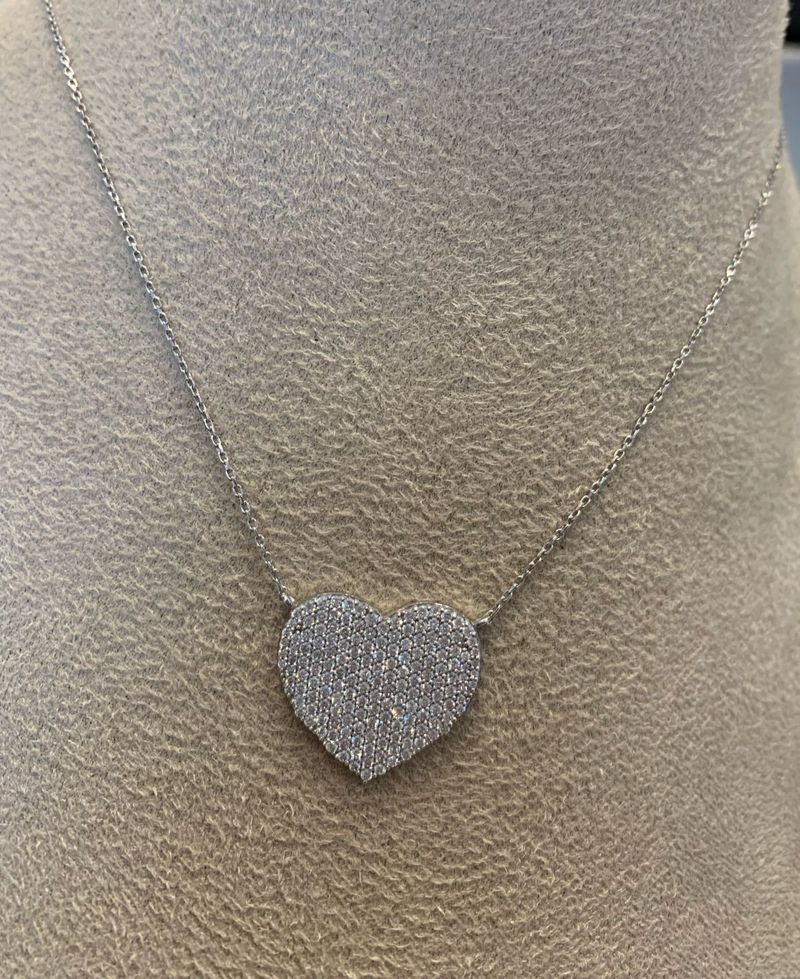Colar Coração Pavê de Diamante Ouro Branco.