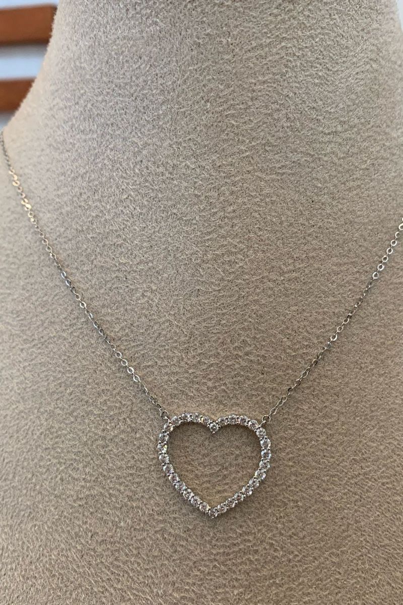 Gargantilha Coração de Diamantes Ouro Branco.