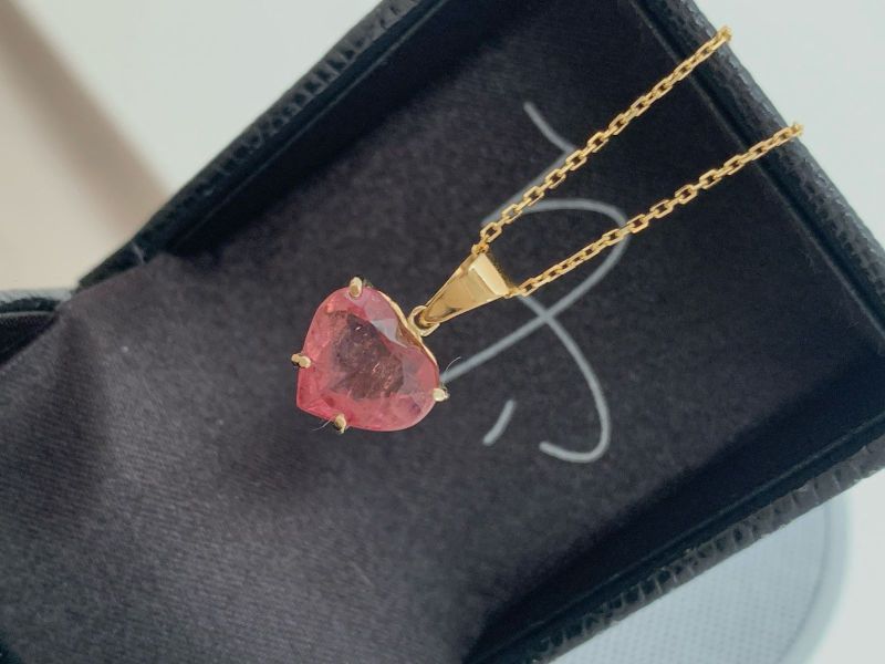 Pingente Coração Turmalina Rosa Ouro Amarelo.