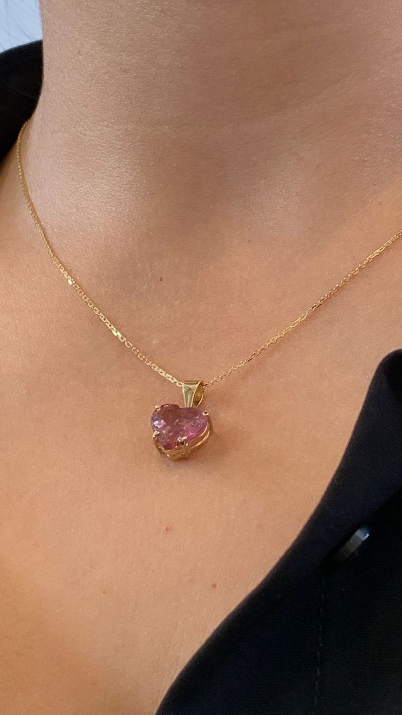 Pingente Coração Turmalina Rosa Ouro Amarelo.